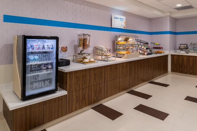 沃思堡西智选假日酒店 外观 照片